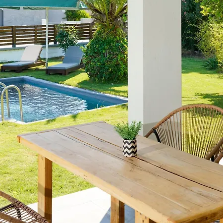 Rafaelo Pool Side