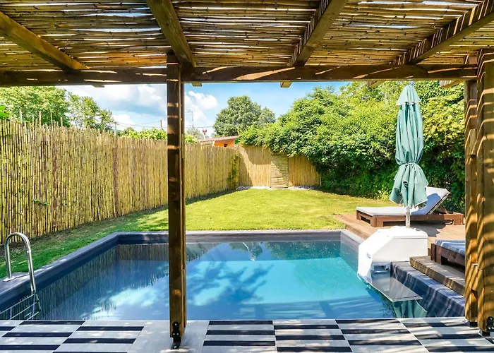 Rafaelo Pool Side