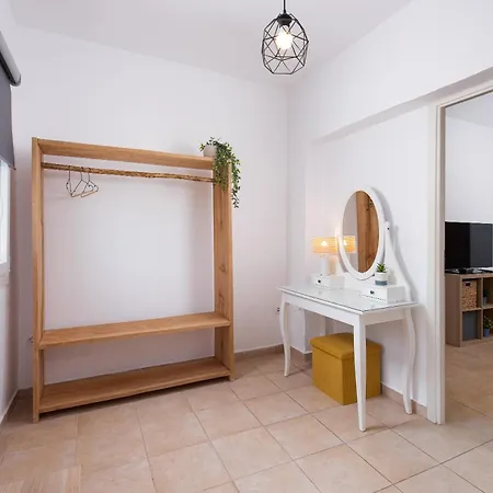 Rafaelo Pool Side Olympiada