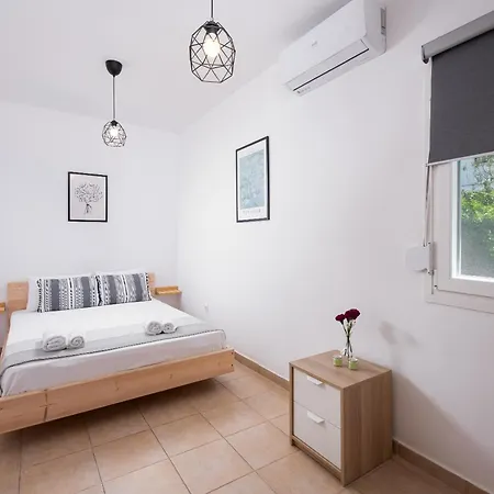 Rafaelo Pool Side Olympiada