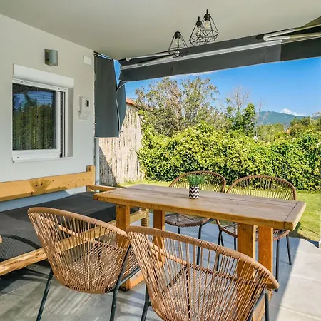 Dom wakacyjny Rafaelo Pool Side