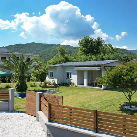 Dom wakacyjny Rafaelo Pool Side