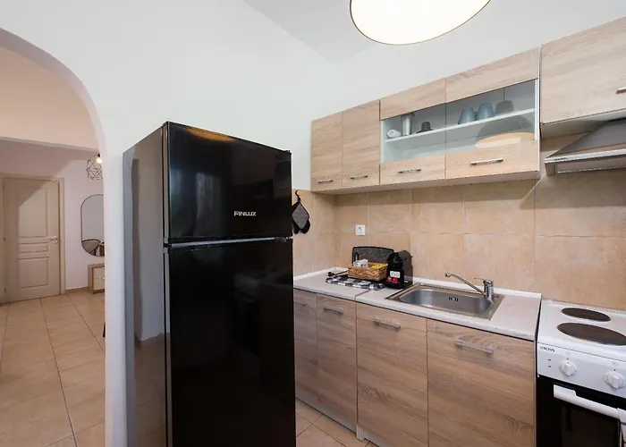 Rafaelo Pool Side 奥林匹亚达