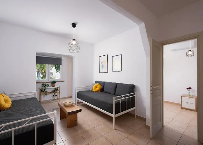 Rafaelo Pool Side 度假居