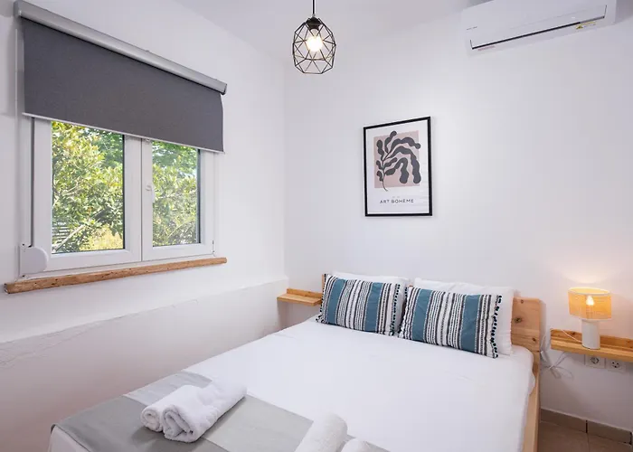 Rafaelo Pool Side * 奥林匹亚达