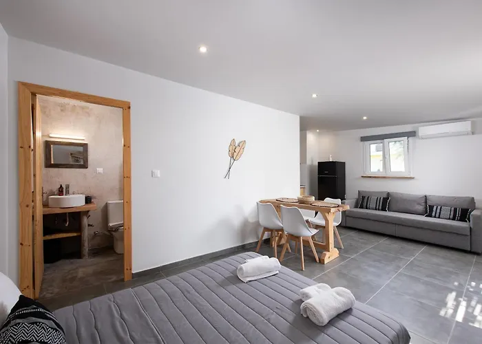 Rafaelo Pool Side 度假居 *