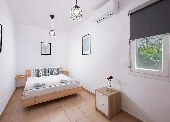 Rafaelo Pool Side 奥林匹亚达