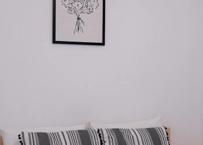 Rafaelo Pool Side 度假居