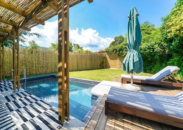 Rafaelo Pool Side * 奥林匹亚达