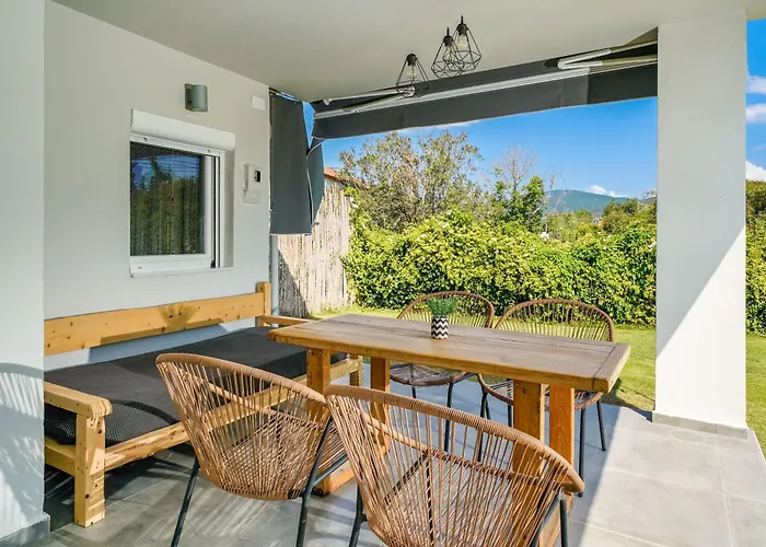 度假居 Rafaelo Pool Side