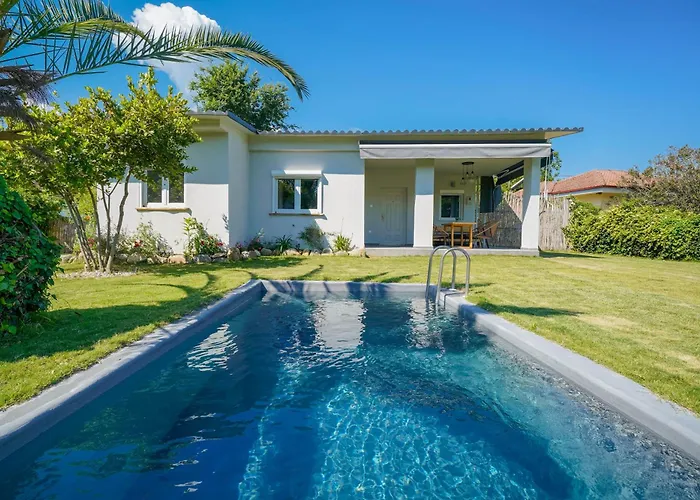 Rafaelo Pool Side * 奥林匹亚达