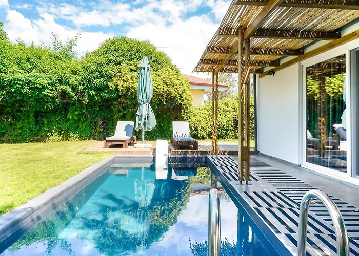 Rafaelo Pool Side 奥林匹亚达