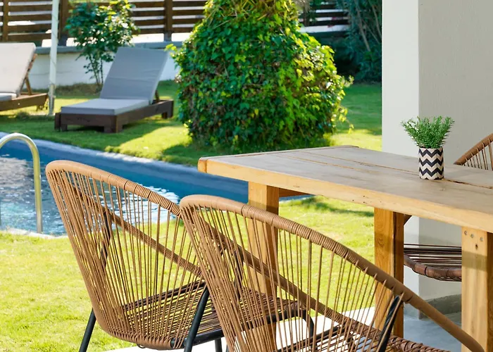 Rafaelo Pool Side * 奥林匹亚达