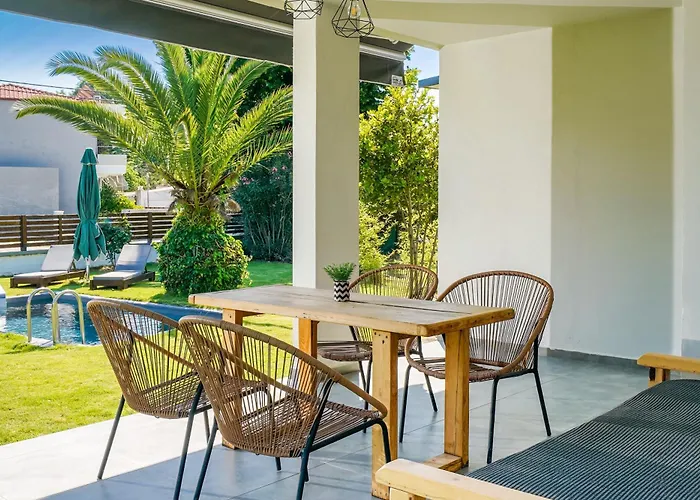 度假居 Rafaelo Pool Side