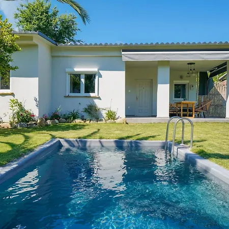 Rafaelo Poolside Holiday home *
