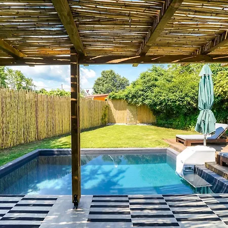 Rafaelo Poolside Holiday home Olympiada