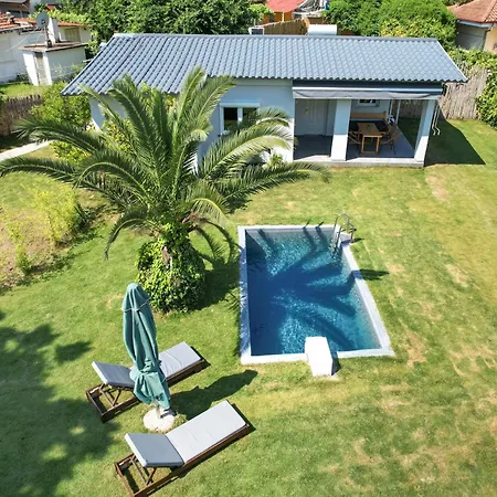 Rafaelo Pool Side Tatil Evi